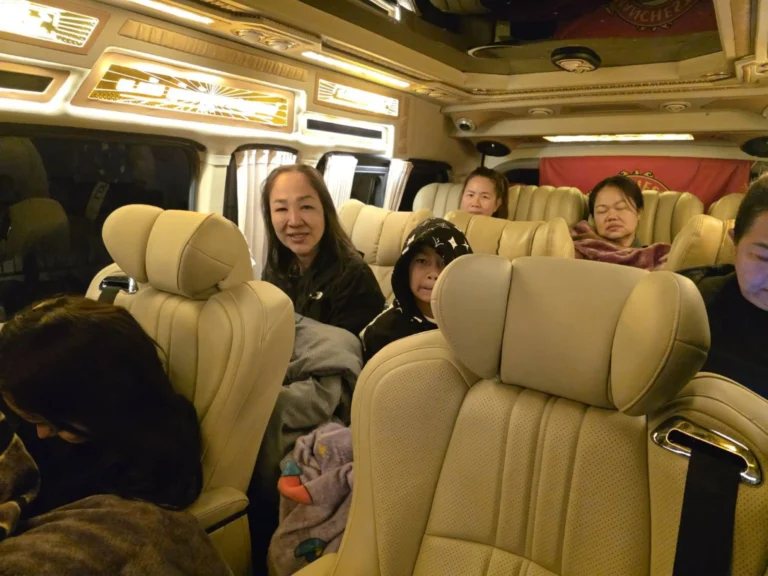 260906 Journey VIP Vans new unique images22 Horizontal scaled