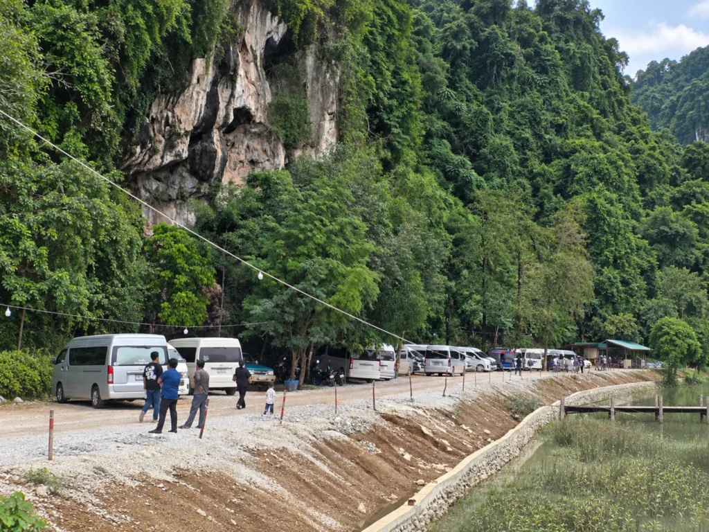 เดินทางอีสานหลายจังหวัดด้วยรถตู้ วางแผนเส้นทางอย่างไร? เดินทางอีสานหลายจังหวัดด้วยรถตู้ วางแผนเส้นทางอย่างไร?